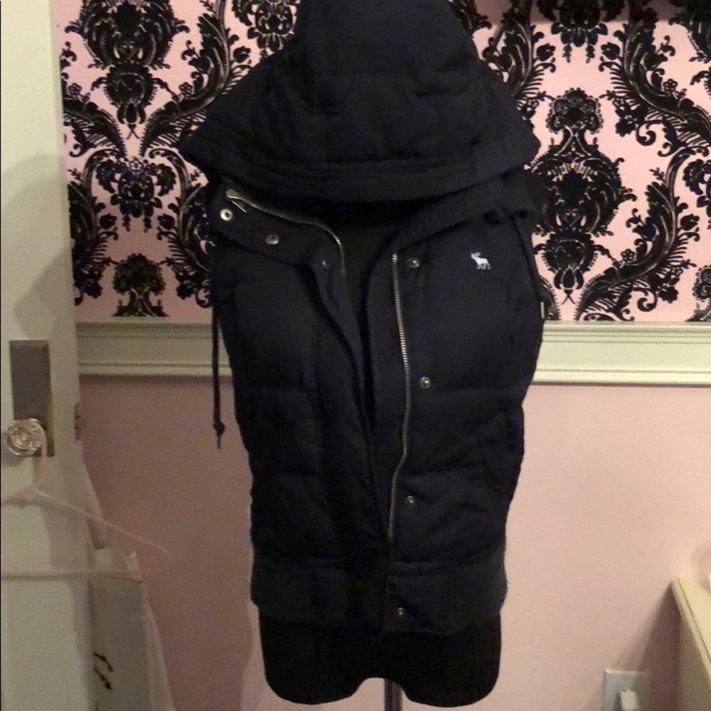 Abercrombie & Fitch hooded vest